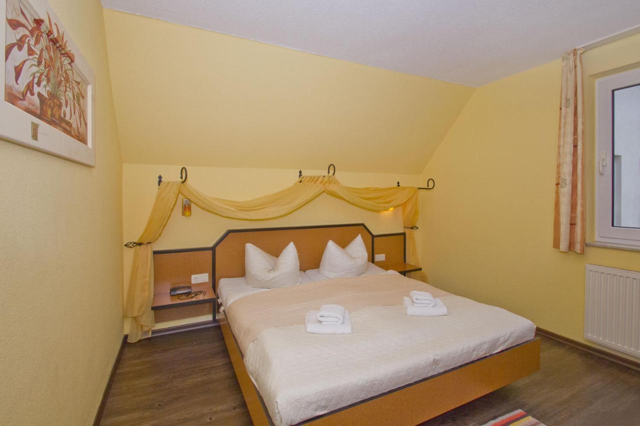 Strandnahe 2-Raum-Ferienwohnung Mit Balkon - Strandhaus Moenchgut Fewo 10 Lobbe Bagian luar foto